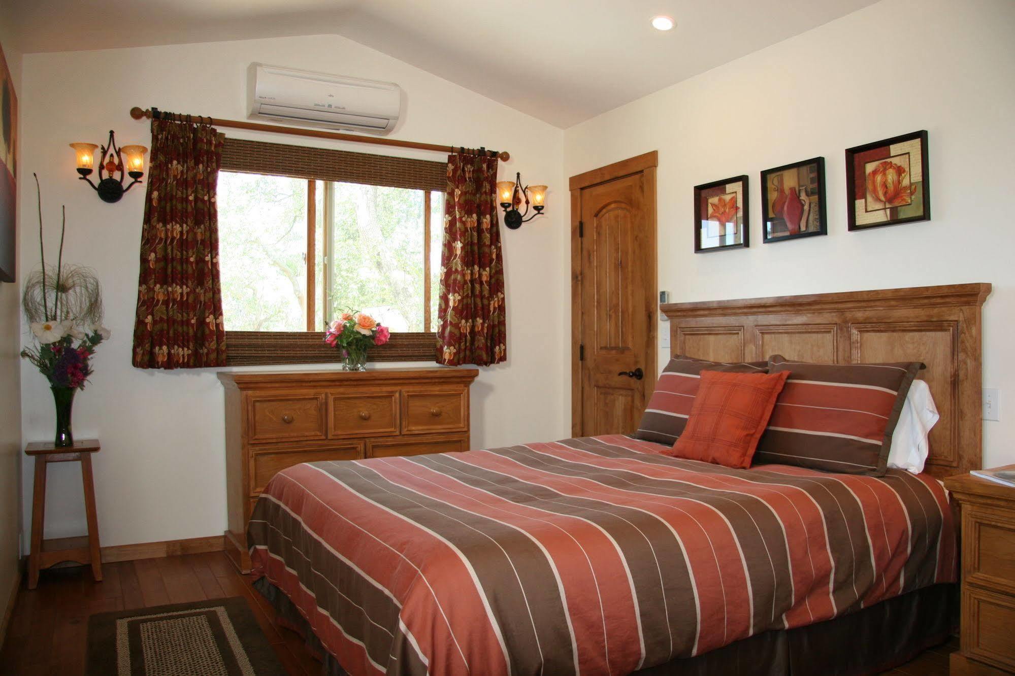 Ojai Retreat & Inn Buitenkant foto