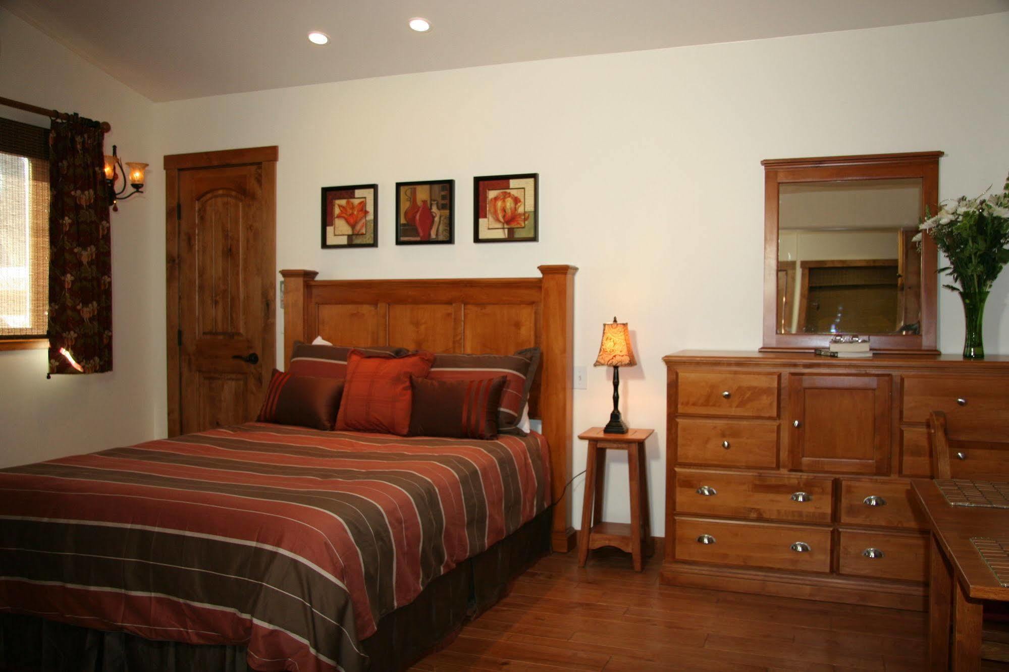 Ojai Retreat & Inn Buitenkant foto